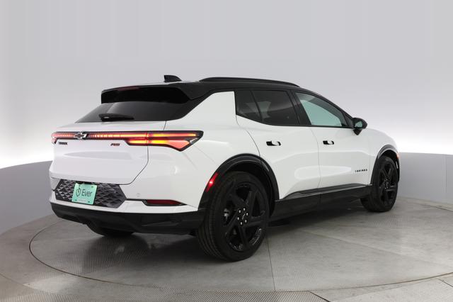 2024 Chevrolet Equinox EV — photo 2 of 20