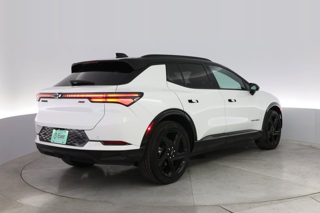 2024 Chevrolet Equinox EV — photo 2 of 20