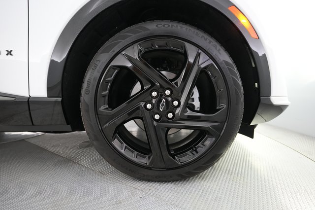 2024 Chevrolet Equinox EV — photo 17 of 20