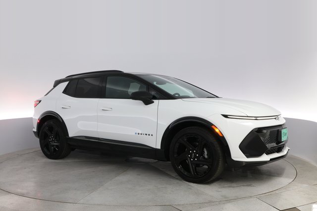 2024 Chevrolet Equinox EV — photo 11 of 20