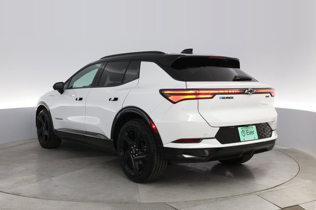 2024 Chevrolet Equinox EV — photo 13 of 20