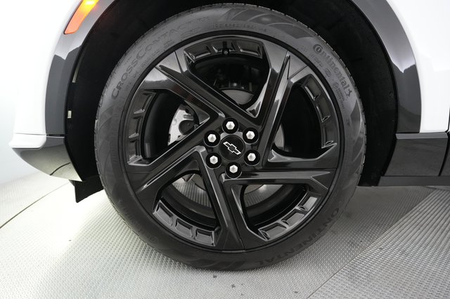 2024 Chevrolet Equinox EV — photo 15 of 20