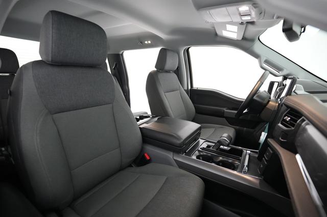 2024 Ford F-150 Lightning — photo 5 of 13