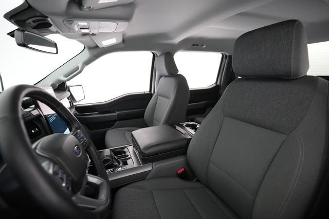 2024 Ford F-150 Lightning — photo 3 of 13