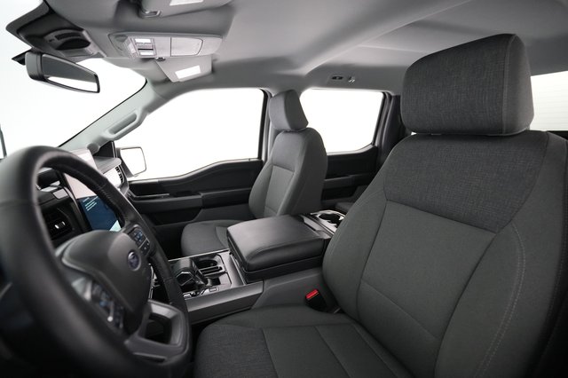 2024 Ford F-150 Lightning — photo 3 of 13