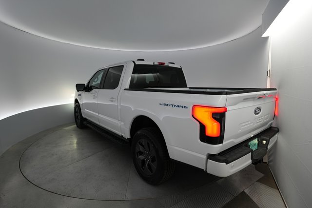 2024 Ford F-150 Lightning — photo 2 of 13