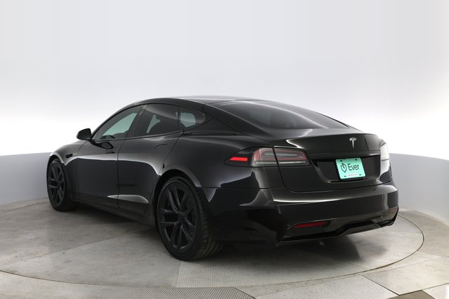 2022 Tesla Model S — photo 13 of 22