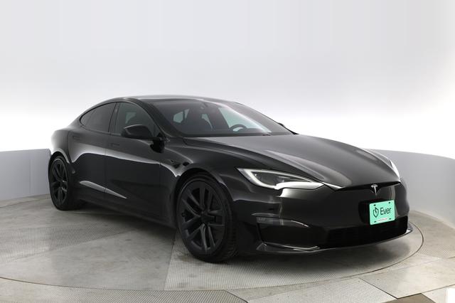2022 Tesla Model S — photo 10 of 22