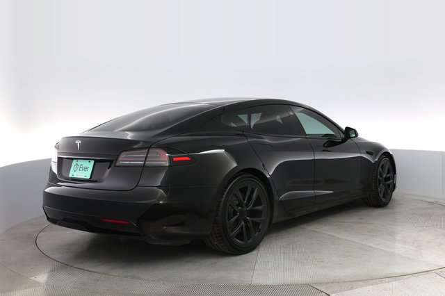 2022 Tesla Model S — photo 2 of 22