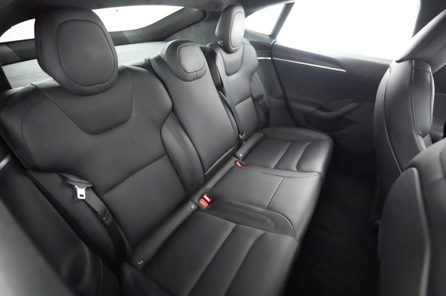 2022 Tesla Model S — photo 4 of 22