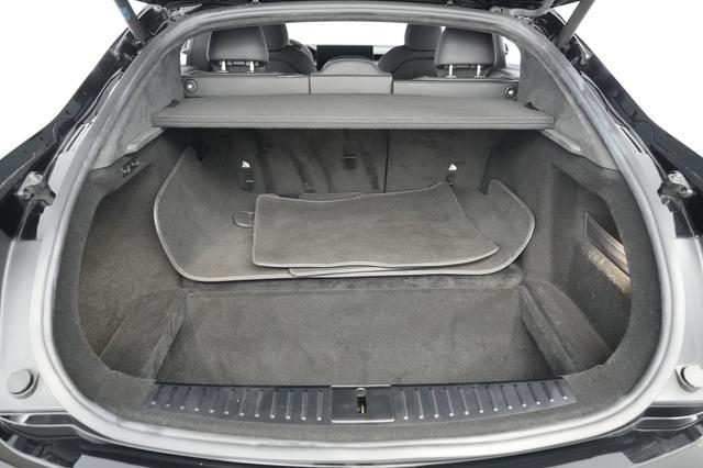2022 Tesla Model S — photo 6 of 22