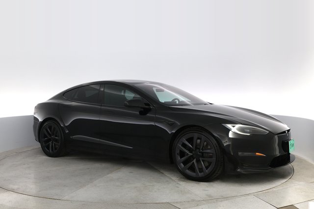 2022 Tesla Model S — photo 11 of 22