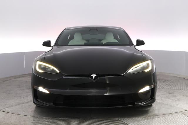 2022 Tesla Model S — photo 9 of 22
