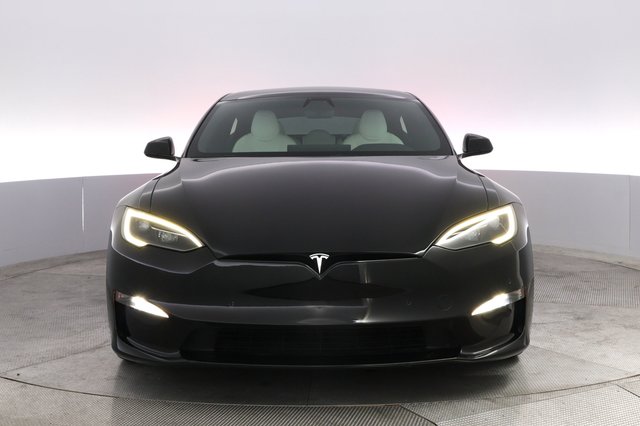 2022 Tesla Model S — photo 9 of 22
