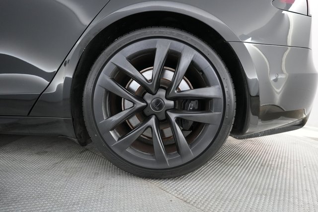 2022 Tesla Model S — photo 7 of 22