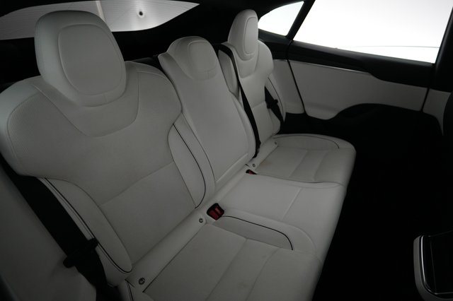 2022 Tesla Model S — photo 4 of 22
