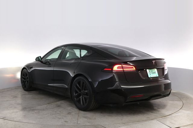 2022 Tesla Model S — photo 13 of 22