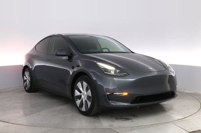 2023 Tesla Model Y — photo 10 of 26