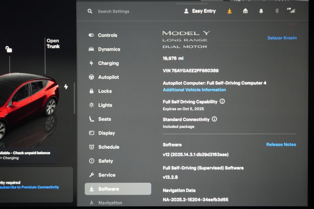 2023 Tesla Model Y — photo 5 of 26