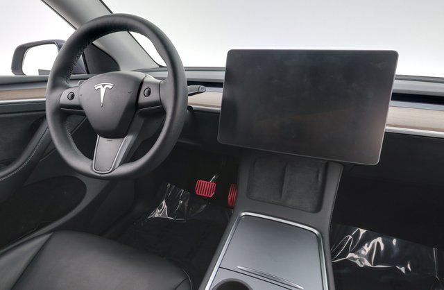 2023 Tesla Model Y — photo 20 of 26