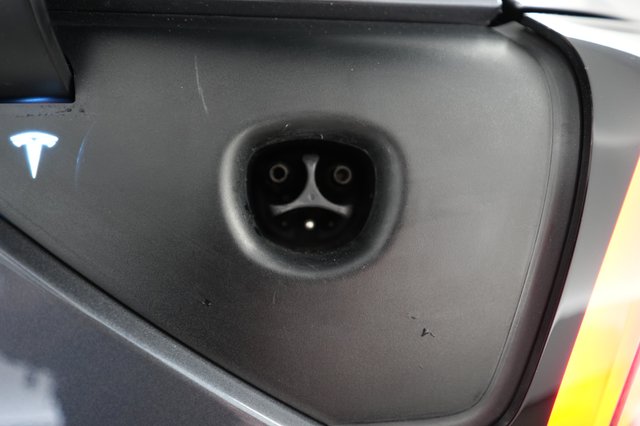 2023 Tesla Model Y — photo 8 of 26