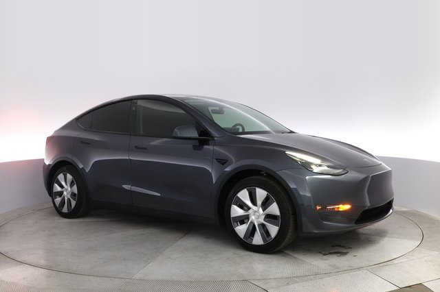 2023 Tesla Model Y — photo 11 of 26