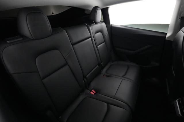 2023 Tesla Model Y — photo 4 of 26