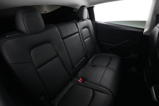 2023 Tesla Model Y — photo 4 of 26
