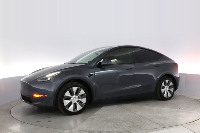 2023 Tesla Model Y — photo 14 of 26