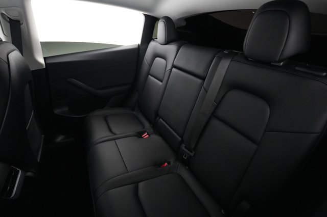 2023 Tesla Model Y — photo 19 of 26