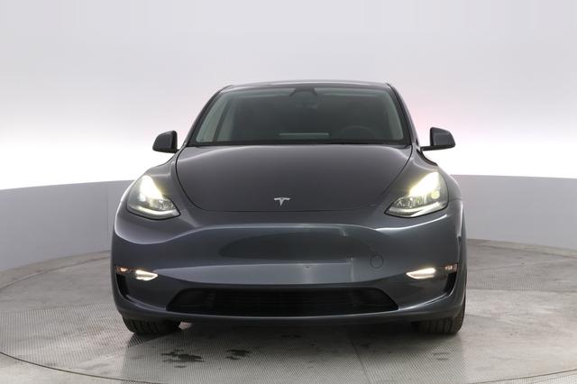 2023 Tesla Model Y — photo 9 of 26