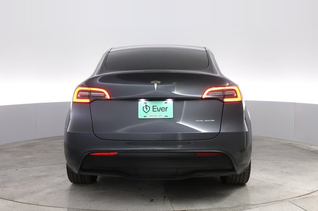 2023 Tesla Model Y — photo 12 of 26