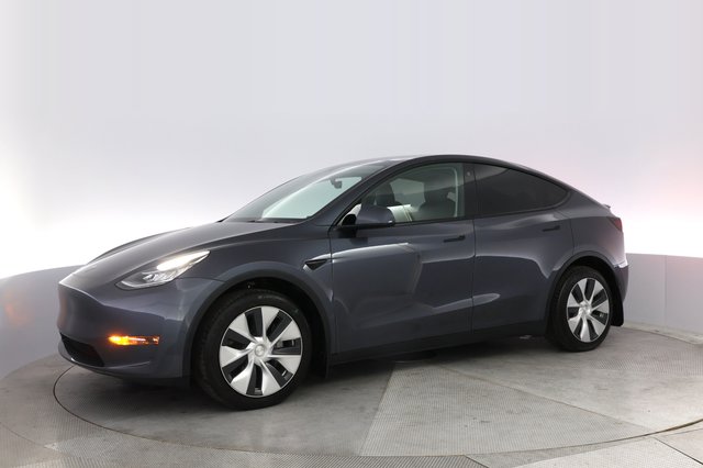 2023 Tesla Model Y — photo 14 of 28