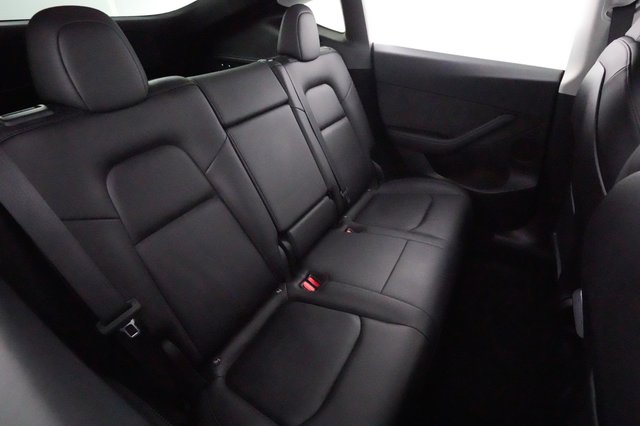 2023 Tesla Model Y — photo 4 of 28