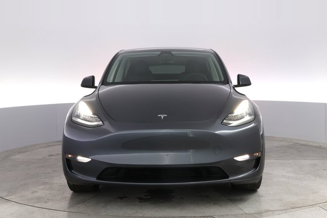 2023 Tesla Model Y — photo 9 of 28