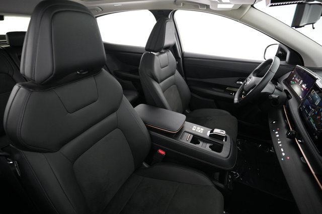 2023 Nissan Ariya — photo 19 of 20