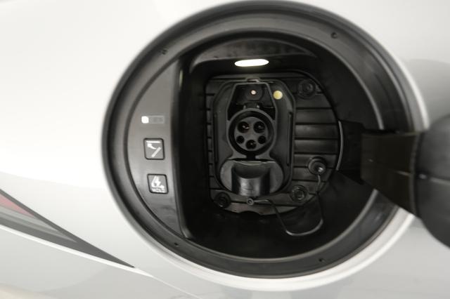 2023 Hyundai IONIQ 6 — photo 8 of 21