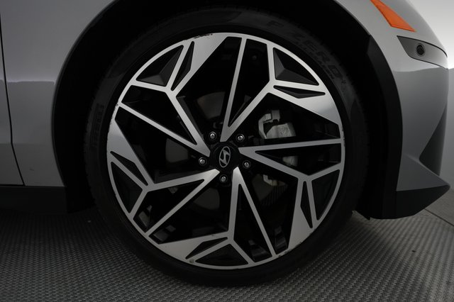 2023 Hyundai IONIQ 6 — photo 17 of 21