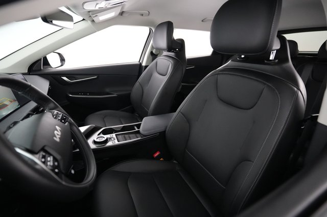 2023 Kia EV6 — photo 3 of 22