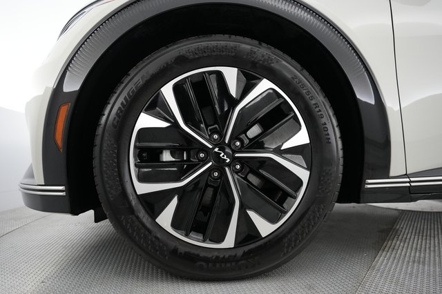 2023 Kia EV6 — photo 15 of 22