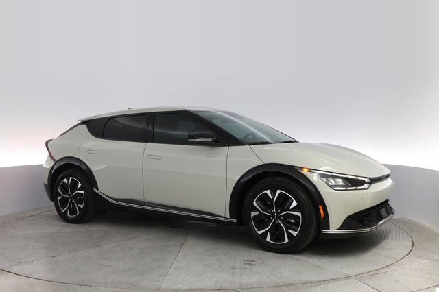 2023 Kia EV6 — photo 11 of 22