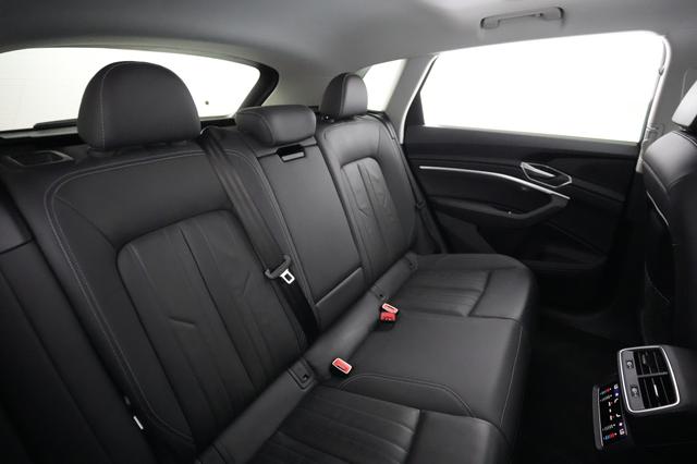 2023 Audi e-tron — photo 4 of 23