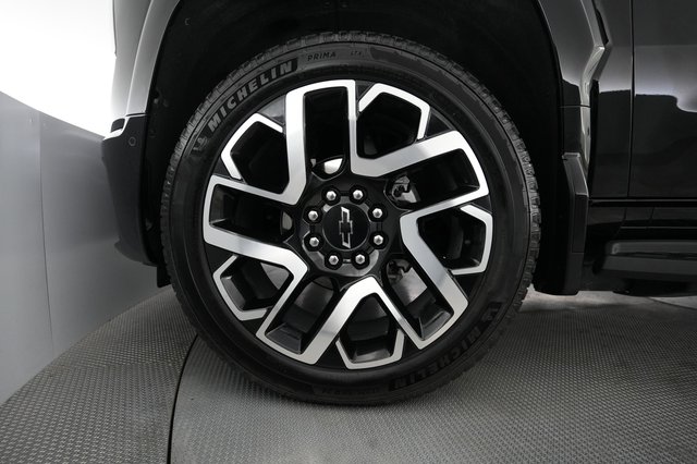 2024 Chevrolet Silverado EV — photo 7 of 16