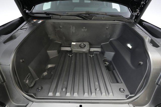 2024 Chevrolet Silverado EV — photo 15 of 16
