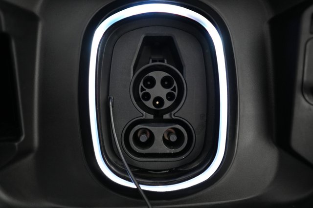 2024 Chevrolet Silverado EV — photo 8 of 16