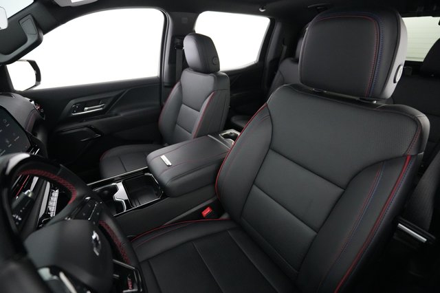 2024 Chevrolet Silverado EV — photo 3 of 16