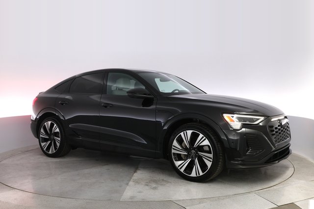 2024 Audi Q8 e-tron — photo 11 of 24
