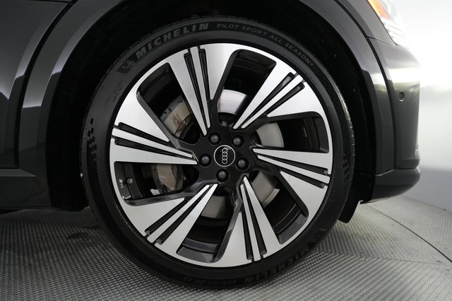 2024 Audi Q8 e-tron — photo 7 of 24