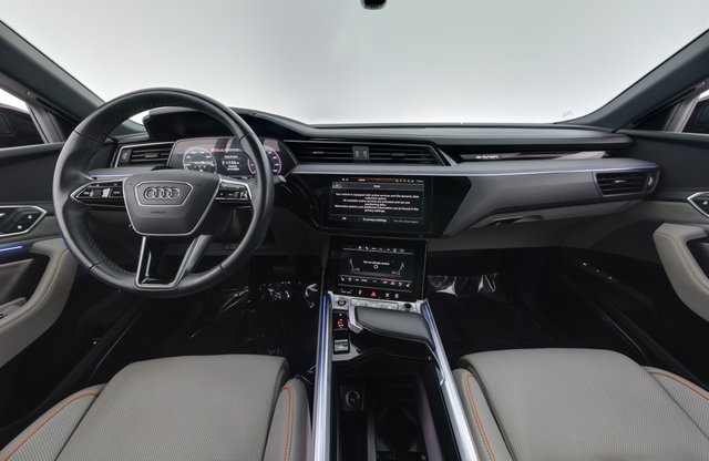 2024 Audi Q8 e-tron — photo 21 of 24