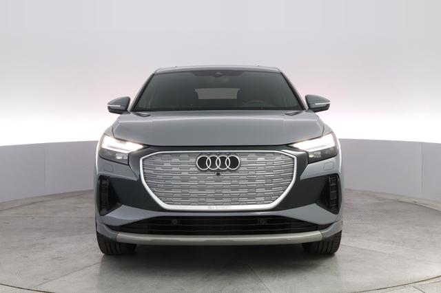 2022 Audi Q4 e-tron — photo 9 of 20